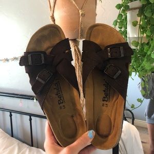 BROWN BUCKLED BIRKENSTOCKS(SISTER COMPANY)